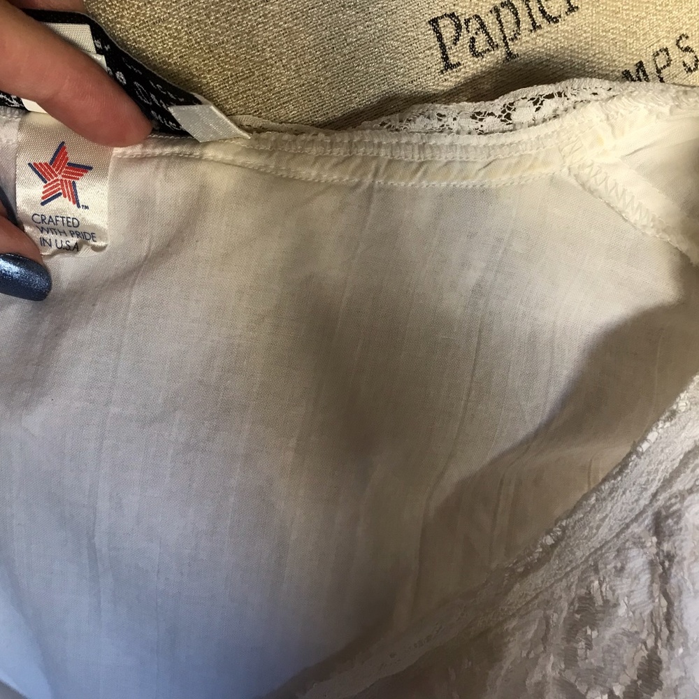 KATHERINE HARESTAD for WHITE ROSE DESIGNS of No. CAL White Lacy BedCoat … - Picture 14 of 14